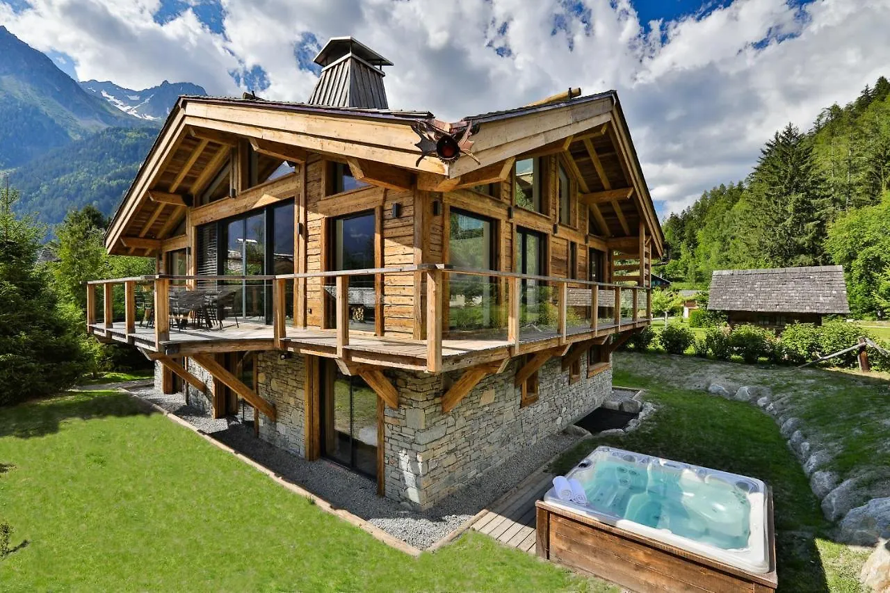 Black Stone Chalet location